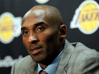Kobe Bryant basketbolu bırakacağını açıkladı