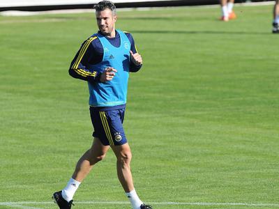Van Persie, Barça'ya 'hayır' diyemedi