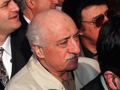 FETÖ'nün İK kurucusu yurt dışına kaçtı