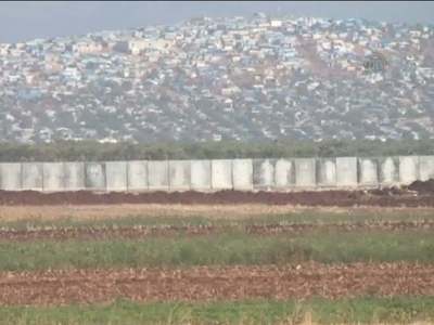 Türkiye, sınıra rokete dayanıklı duvar örüyor