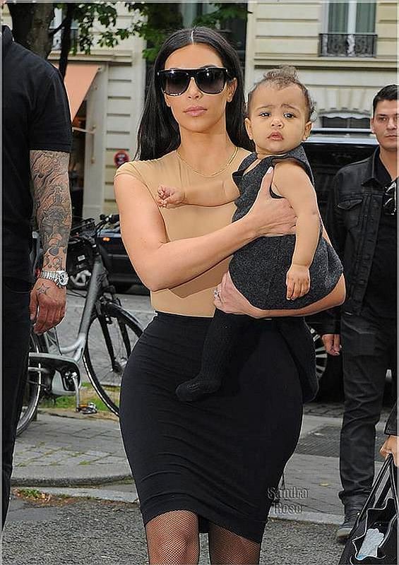 Kim Kardashian ikinci kez anne oldu - 1