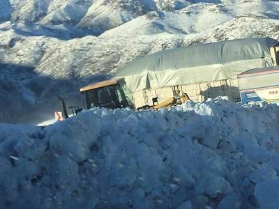 Mahsur kalan ambulansı Mehmetçik kurtardı