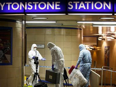 Londra metrosundaki bıçaklı saldırıda 3 kişi yaralandı