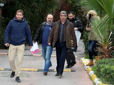 Hidayet Karaca'nın evinde arama