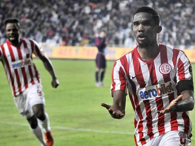 Eto'o gözünü rekora dikti