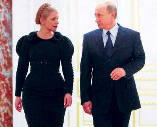 Putin’in koluna dikkat ettiniz mi?
