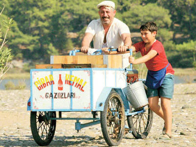 Cem Yılmaz 'gazoz satacak'