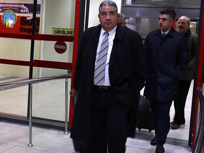 Mahmut Uslu: İster öpüşürler ister sevişirler