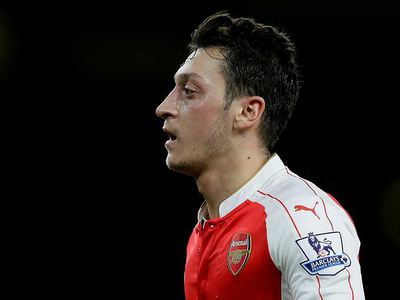 Mesut Özil: Benim için dua etmek önemli bir şey