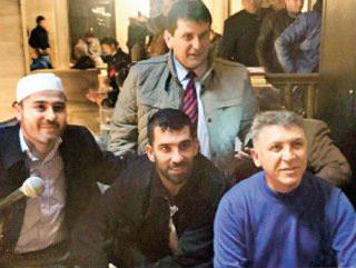 Arda Turan Eyüp Sultan'da mevlit dinledi - 1