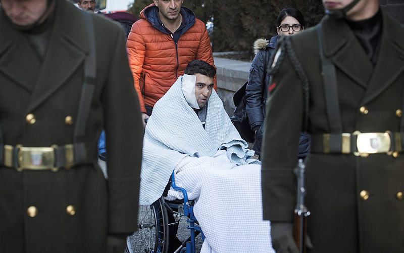 Şehit uzman çavuşun cenazesine hastaneden koştu geldi - 2