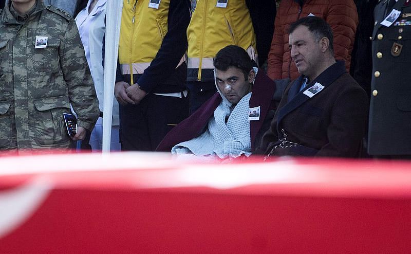 Şehit uzman çavuşun cenazesine hastaneden koştu geldi - 3