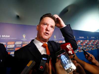 Van Gaal sinirini basından çıkardı