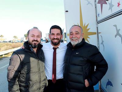 Arda Turan Fenerbahçe otobüsünde!