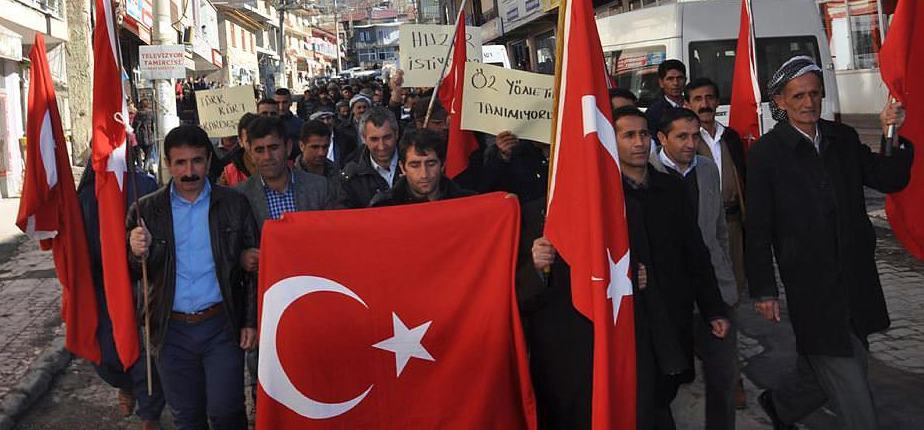 Hainlere halk tepkisi: 'Türk-Kürt kardeştir, PKK kalleştir'