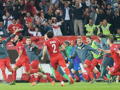 UEFA'da yılın golü Selçuk İnan'dan