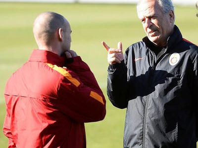 Mustafa Denizli, iddiasından vazgeçmiş değil