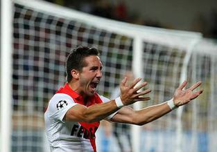 Pereira'nın gözü Moutinho'da