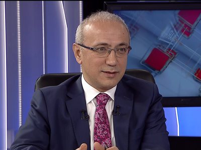 Lütfi Elvan: Başkanlık yanlış tartışılıyor