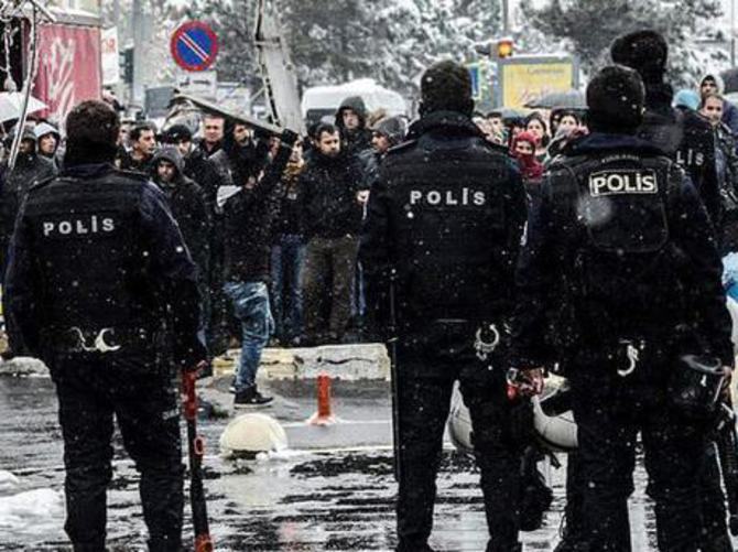 Yaralı polis şehit oldu