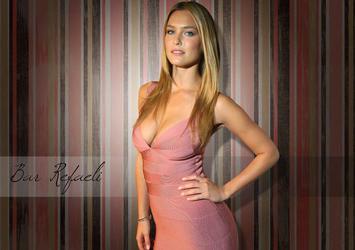 Bar Refaeli'den bebek sürprizi