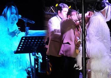 Bülent Ersoy'un sahnede elbisesi patladı!