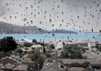 İstanbul ve Balıkesir'e çok kuvvetli yağış uyarısı