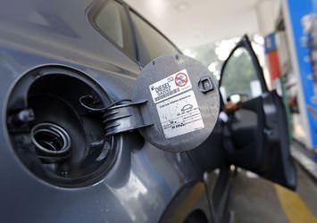 Petrol fiyatları 12 yılın dibinde