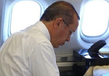 Cumhurbaşkanı Erdoğan'ın kol düğmelerindeki ayrıntı