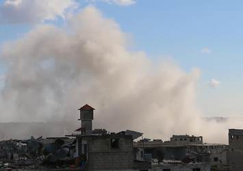 Rus savaş uçakları İdlib'e saldırdı: 47 ölü, 100 yaralı