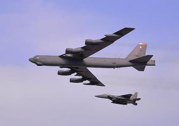 ABD bombardıman uçağı Güney Kore hava sahasında uçtu
