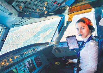 Sabri Sarıoğlu'nun eşi Yağmur Yılmaz Sarıoğlu ikinci pilot oldu