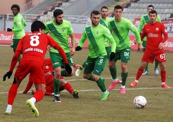 Akhisar son dakikada güldü