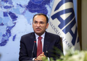 Bekir Bozdağ'dan akademisyenlere tepki: Sanki hendekleri uzaylılar kazdı