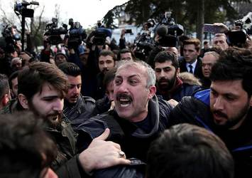 Patlama alanında gergin anlar!