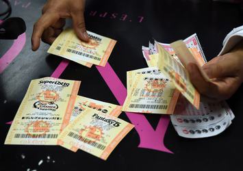 ABD'de 1,5 milyar dolarlık rekor ikramiye bir bilete çıktı
