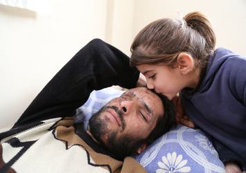 Gözyaşı'ndan göz yaşartan istek: Gözlerimi alıp babama verin