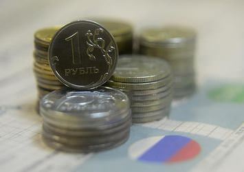 Ruble için tehlike çanları çalmaya devam ediyor