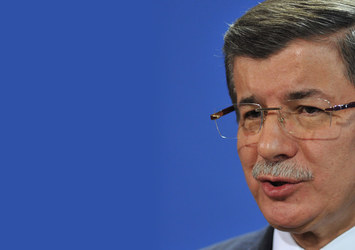 Davutoğlu: Cumhurbaşkanı kırmızı çizgimizdir