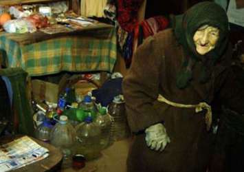 'Gideceğim yerde para gerekmiyor' dedi, 700 bin dolar dağıttı