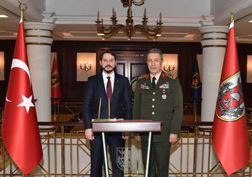 Bakan Albayrak, Akar'ı ziyaret etti