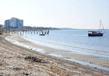 Çanakkale'de deniz suyu 15 metre çekildi
