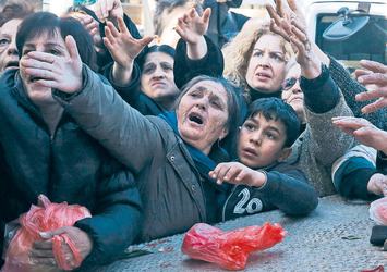 Komşuda yiyecek yok ama ev ve arabalar sudan ucuz