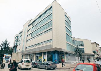Paralel AVM'ye kayyum atandı
