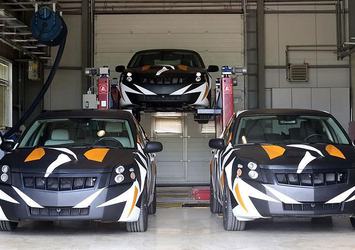'Yerli otomobil' için şarkı yapıp klip çektiler