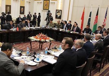 Afganistan'da barış görüşmeleri başlıyor
