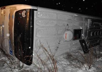 Yolcu otobüsleri devrildi 34 kişi yaralandı