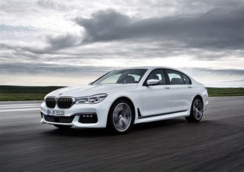 BMW 7 Serisi'ne 2.0 litre turbo motor