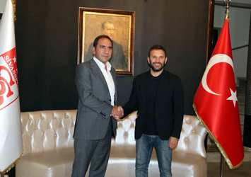 Okan Buruk yuvaya dönüyor