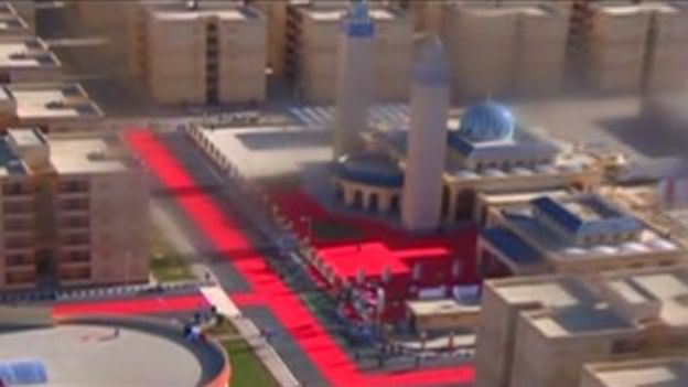 Mısır'da Sisi'nin konvoyuna kırmızı halı serildi - 1